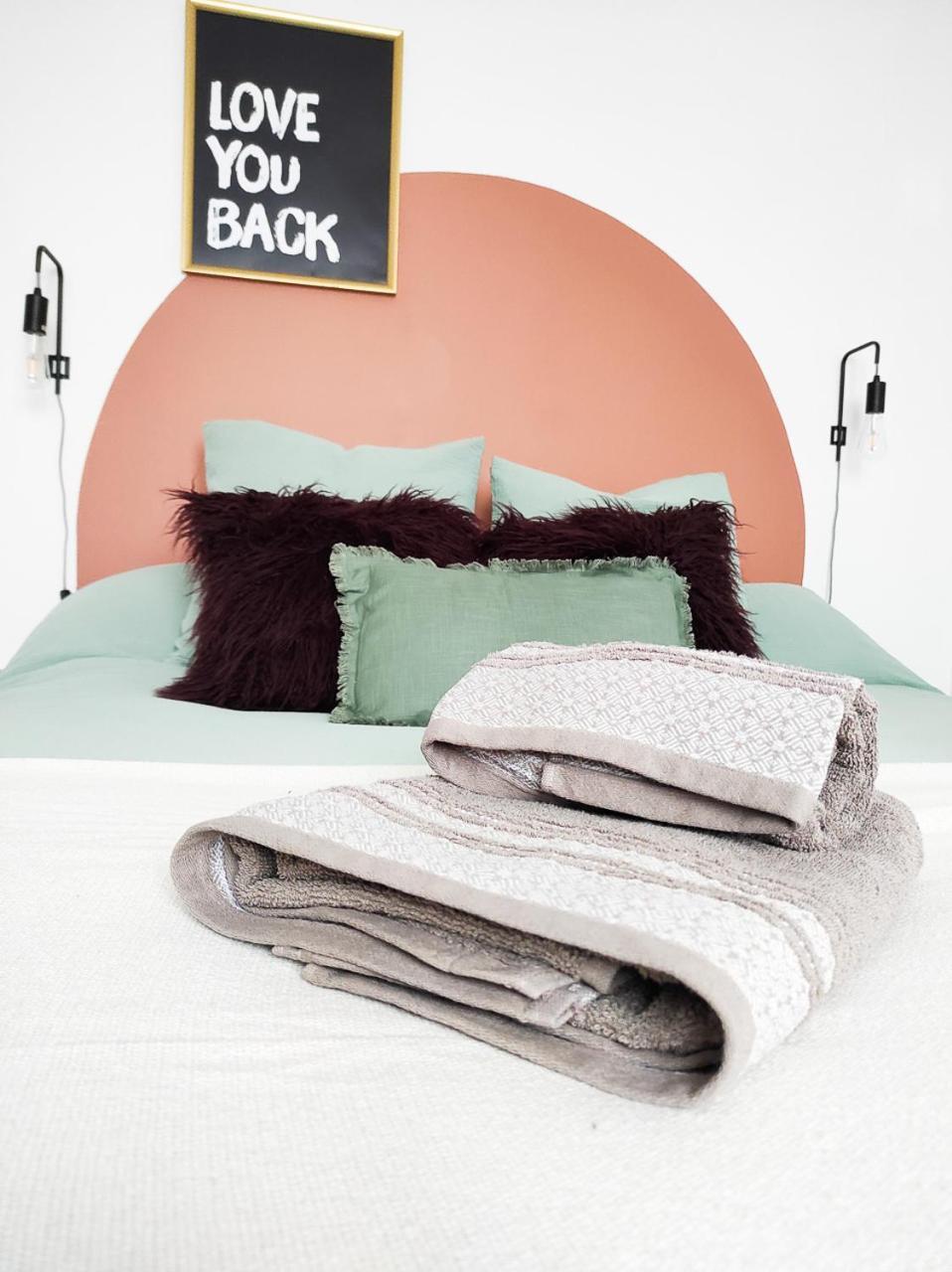 Le Cosy Valcros, Design Et Confort 普罗旺斯地区艾克斯 外观 照片